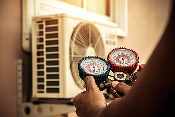 Professional Ductwork Repair technician working in Topeka, IN